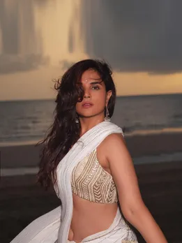 richa-chadha-beach-photoshoot