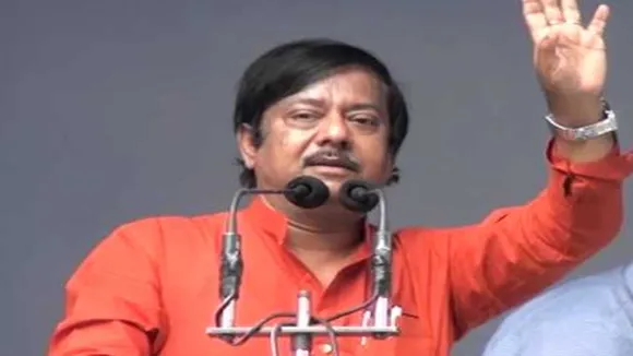 Jyotipriya Mallick is being treated by neurologists despite being admitted to the cardiology department of SSKM Hospital , কার্ডিও-তে ভর্তি হলেও বালুর মেডিক্যাল বোর্ডে নেই কোনও হার্ট স্পেশালিস্ট, মন্ত্রীর তত্ত্বাবধানে নিউরোলজিস্ট!