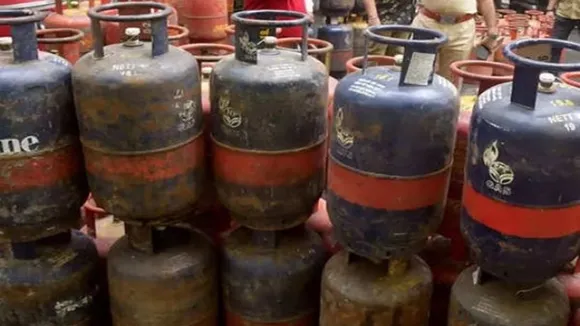 Oil companies hiked commercial gas cylinder prices