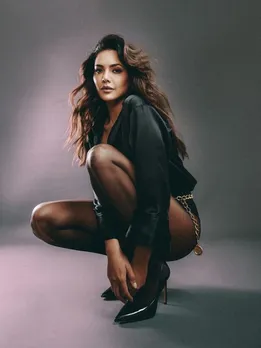 Esha Gupta | Esha Gupta Latest Photo| Esha Gupta Hot Photo| Esha Gupta Instagram