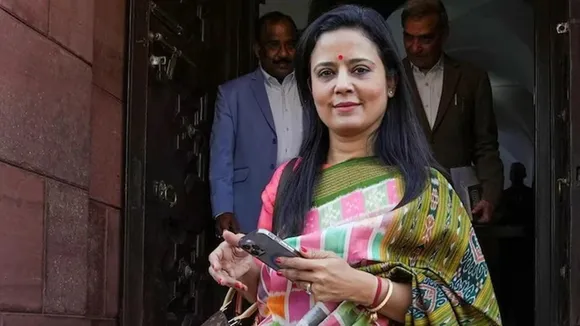 Nishikant Dubey asked to provide oral evidence against Mahua Moitra before Parliamentary committee , মহুয়ার বিরুদ্ধে টাকা নিয়ে প্রশ্নের অভিযোগের স্বপক্ষে প্রামাণ দিতে নিশিকান্ত দুবেরে ২৬ অক্টোবর তলব করল সংসদীয় এথিক্স কমিটি