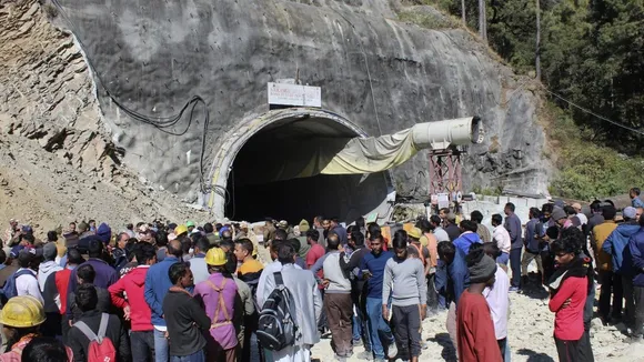 uttarkashi tunnel collapse, uttarkashi tunnel collapse news, Rescue operation, Tunnel crash, Workers protest, Silkyara tunnel, district uttarakhand, Uttarakhand CM, Pushkar singh dhami, NHIDCL",