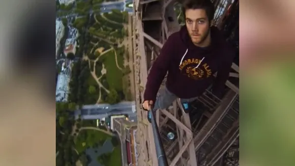 eiffel tower, shocking video, trending news, trending videos, viral videos