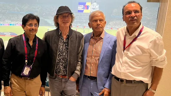 England vs Pakistan, Mick Jagger, England vs Pakistan Live Score, England vs Pakistan World Cup 2023, World Cup 2023 Live, ICC Men's ODI World Cup 2023, Cricket World Cup 2023, ENG vs PAK, ENG vs PAK Live Score, ENG vs PAK World Cup 2023, Eden Gardens Kolkata, Live Cricket Score, Live Score, Indian Express World Cup 2023, ইংল্যান্ড বনাম পাকিস্তান, ক্রিকেট বিশ্বকাপ ২০২৩, মিক জ্যাগার