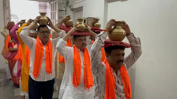 BJP MLAs washed the Ambedkar statue area in the assembly with Ganges water