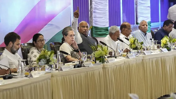 Congress defers 6 Dec INDIA meet after Mamata Nitish say can not attend , মমতা নীতীশ যোগ দিতে না পারায় কংগ্রেসের ডাকে ৬ ডিসেম্বর ইন্ডিয়া জোটের বৈঠক পিছিল