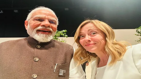 Italian PM Meloni takes melodi selfie with Modi at COP28 , সিওপি২৮ মোদী মেলোনি ইতালি সেলফি মেলোডি