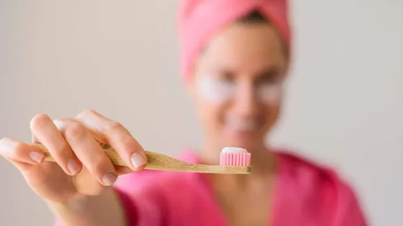 To Get Shiny Bright White Teeth At Home Must Try To These Six Home Remedies