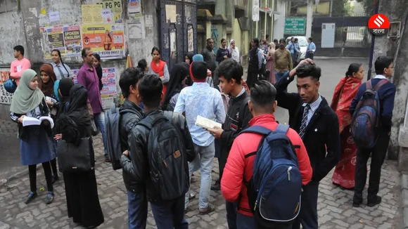 Madhyamik Exam 2024 bengali question paper viral malda two candidates examination cancelled , কিউআর কোডের মাধ্যমে মাধ্যমিকের বাংলার প্রশ্ন ফাঁসের দুই অপরাধীদের চিহ্নিত করল মধ্যশিক্ষা পর্ষদ