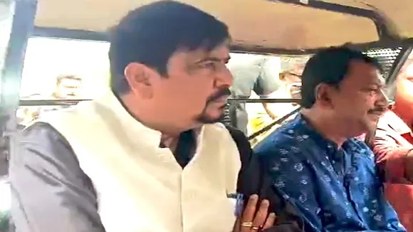 Why Sheikh Shahjahan is not caught Minister Partha Bhowmik put blame on the ED in response to question of Sandeskhalis women , শেখ শাহজাহান কেন ধরা পড়ছে না? সন্দেশখালির মহিলাদের প্রশ্নের জবাবে ইডির উপর দায় ঠেললেন মন্ত্রী পার্থ ভৌমিক