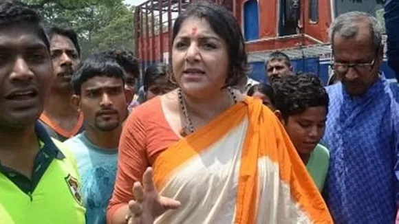 Bjp Mahila Morcha stopped by police on the way of sandeshkhali
