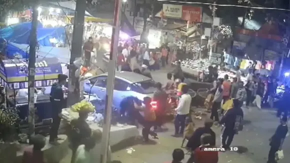 Drunk Taxi Driver,Ghazipur Accident,East Delhi's Ghazipu