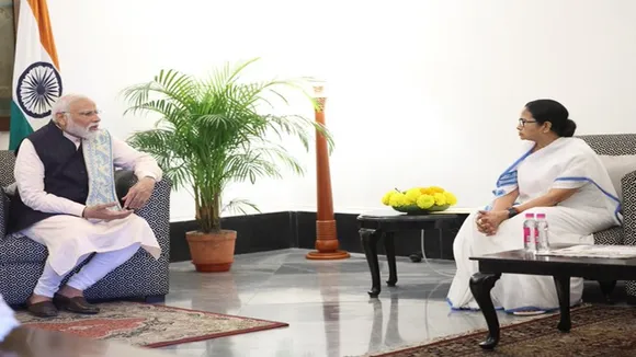 Modi Mamata Meeting Rajbhavan Bjp Tmc Lok Sabha Election 2024 , লোকসভার আগে এক ঘন্টার বেশি মোদী-মমতা বৈঠক! বেরিয়ে কী বললেন ‘দিদি’?