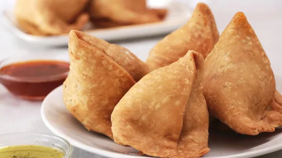 Condoms, gutka found in samosas