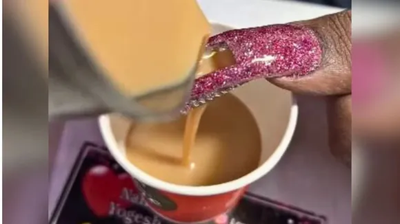 Nail Art make strainer, Shocking Viral video, filter tea clip, nails with tea strainer , nail art viral video , tea filter in nail , tea strainer nails viral video , nakhun mein chhanni viral video