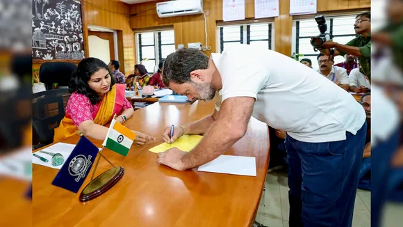 Rahul Gandhi's 20 Crore Assets: বছরে আয় কোটি টাকার বেশি, তাও রাহুলের নেই নিজস্ব বাড়ি-গাড়ি, মোট সম্পত্তির পরিমাণ চমকে দেবে