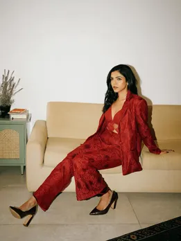 shriya-pilgaonkar-the-broken-news-2 (1)