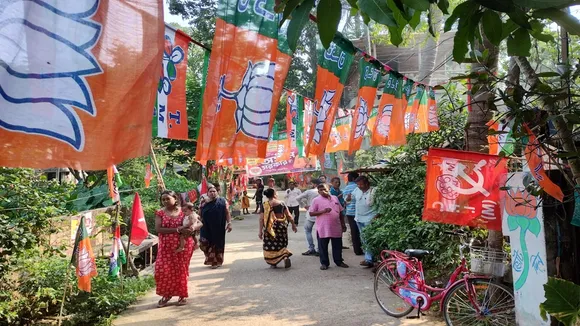 BJP supporters at a campaign rally in East Delhi. (Express photo by Tashi Tobgyal)