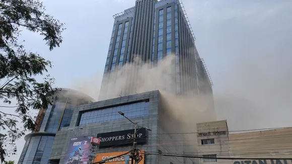 fire at Kolkata's acropolis mall on friday morning, people scared, fire engines at spot,Bangla News, Latest Bangla News, News in Bangla, Bengali News, Latest Bengali News, News in Bengali"