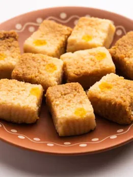 ક્રિસમસ સ્પેશિયલ મિલ્ક કેક રેસીપી। Christmas Special Milk Cake Recipe in gujarati