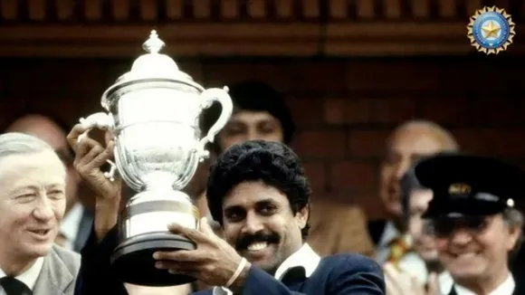Kapil Dev holding 1983 World Cup trophy at Lords balcony