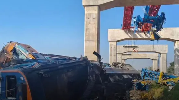 Thailand passenger train derail