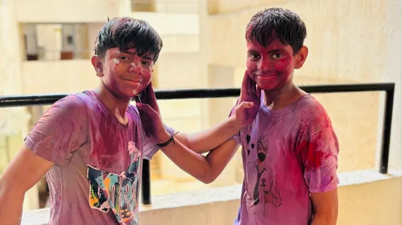 Holi colors remove tips