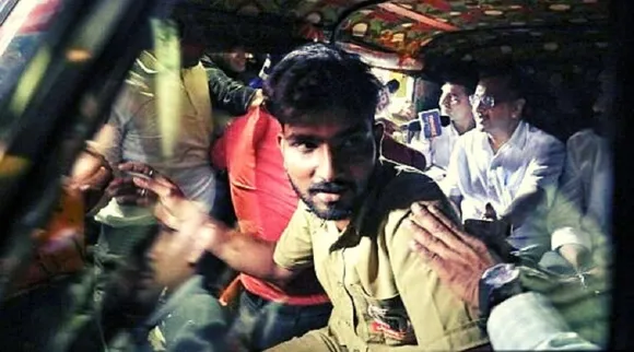 Gujarat Election : CM ભૂપેન્દ્ર પટેલની વિધાનસભા અને અમિત શાહના લોકસભાના મત વિસ્તારમાં છે આ રીક્ષા ડ્રાઈવરનું ઘર, શું છે કેજરીવાલનો પ્લાન?