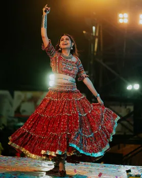 ગુજરાતી ગાયિકાઓની ગરબાની રમઝટ