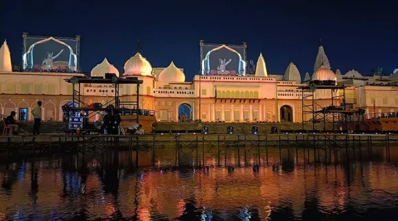 અયોધ્યામાં દિવા ઓલવાતા જ ઘાટો ઉપર મફત તેલ લૂંટવાની હોડ લાગી, ટ્વીટર પર કેમ મચી 'ધમાલ'