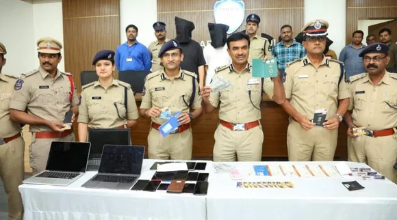 હૈદરાબાદ : 903 કરોડ રૂપિયાના હવાલા કાંડમાં પોલીસની કાર્યવાહી, ચીની-તાઇવાન નાગરિક સહિત 10ની ધરપકડ