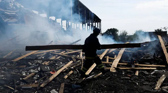 ભારતીય નાગરિકોને તાત્કાલિક યુક્રેન છોડવા સૂચના, ભારતીય દૂતાવાસે એડવાઇઝરીની સાથે હેલ્પ લાઇન નંબર જાહેર કર્યા