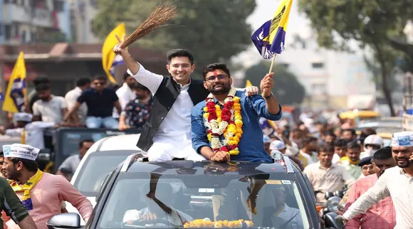 ગુજરાત વિધાનસભાના ચૂંટણી: ગોપાલ ઈટાલિયાએ વિજય મુહૂર્તમાં ઉમેદવારી પત્ર ભર્યું, રાઘવ ચઢ્ઢા રહ્યા ઉપસ્થિત