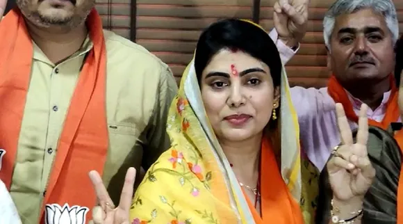 રિવાબા જાડેજા જામનગર ભાજપ કાર્યાલય પહોંચ્યા, ક્રિકેટર રવિન્દ્ર જાડેજા પણ કરશે પ્રચાર