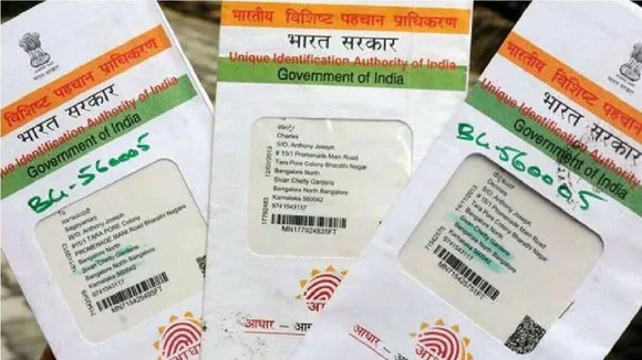 ઈલેક્શન કમિશને 54.32 કરોડ લોકોના આધાર કાર્ડ લીધા, હજુ એક પણ વોટર આઈડી સાથે લિંક નથી થયું - RTIમાં થયો ખુલાસો