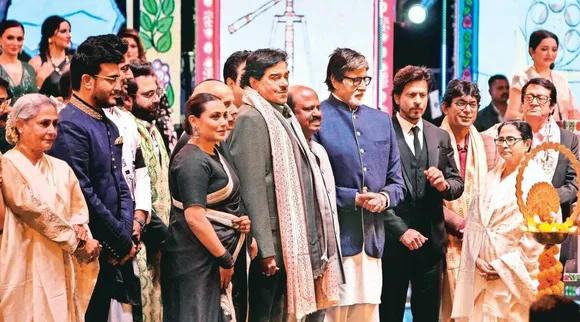 કોલકાતા આંતરરાષ્ટ્રીય ફિલ્મ ફેસ્ટિવલ 28માં અમિતાભ બચ્ચને ઉઠાવ્યો વાણી સ્વાતંત્ર્ય અને સેન્સરશિપનો મુદ્દો, શાહરુખ ખાને શું કહ્યું?