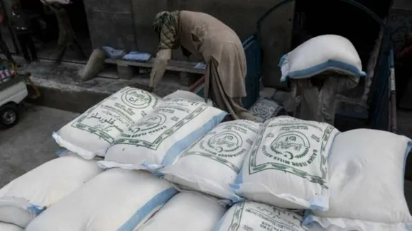 પાકિસ્તાનમાં બેફામ મોંઘવારીથી ભૂખમરાની સ્થિતિ, 20 કિલો લોટનો ભાવ અધધધ… 2500 રૂપિયાની ટોચે