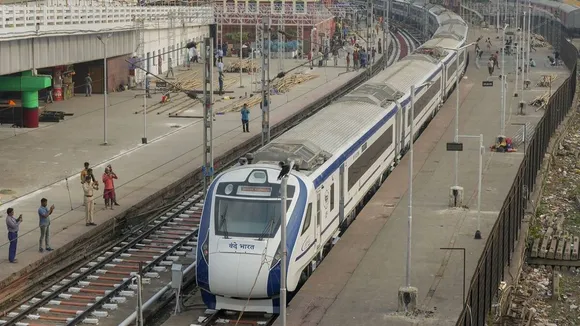 PM મોદી દેશની સાતમી વંદે ભારત એક્સપ્રેસને લીલી ઝંડી આપશે, જાણો ટ્રેનના રૂટ અને ટાઇમ ટેબલની તમામ માહિતી