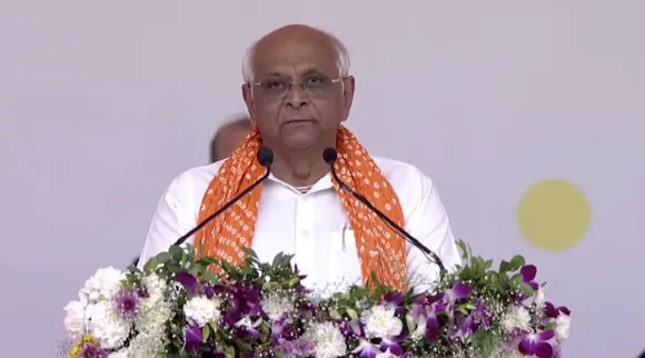 Gujarat CM Oath Ceremony Live : મુખ્યમંત્રી તરીકે ભૂપેન્દ્ર પટેલ અને 16 મંત્રીઓએ લીધા શપથ, નરેન્દ્ર મોદી થયા નતમસ્તક