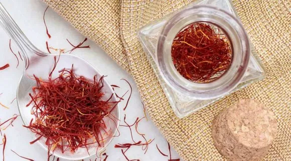 Saffron Astrology : કેસરના આ ઉપાયોથી ધન લાભ હોવાની માન્યતા, જાણો શું કહે છે જ્યોતિષ શાસ્ત્ર