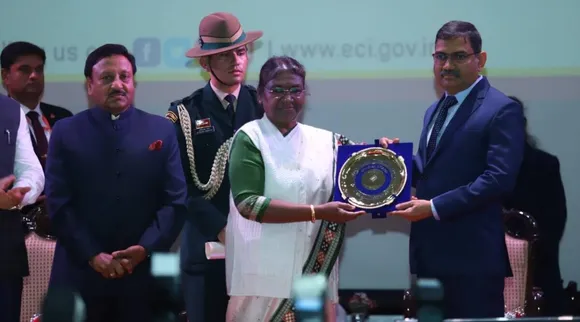 ગુજરાતના પોલીસ અધિકારી નરસિમ્હા કુમારને સુરક્ષા વ્યવસ્થાપન માટે ચૂંટણી પંચનો એવોર્ડ મળ્યો