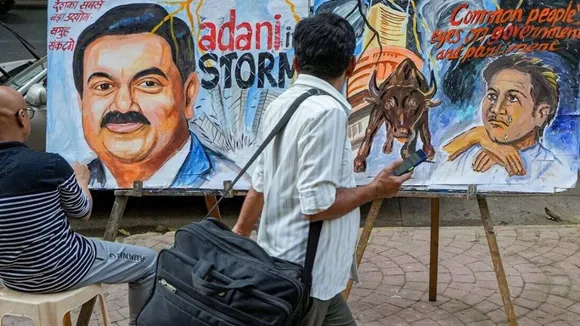 ગૌતમ અદાણી હિંડનબર્ગ વિવાદ : એક મહિનામાં અદાણીના શેરમાં રોકાણકારોએ ₹ 11.81 લાખ કરોડ ગુમાવ્યા