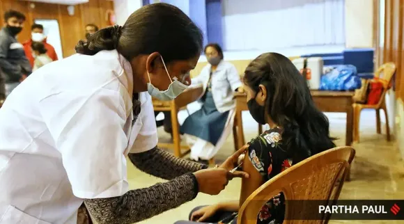 ભારતે કોરોનામાં બચાવ્યા 34 લાખ જીવન, વેક્સીનેશન બન્યું સૌથી મોટું હથિયાર, વિદેશી યુનિવર્સિટીના રિપોર્ટમાં દાવો