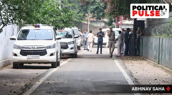 Delhi Police reach residence of Rahul Gandhi