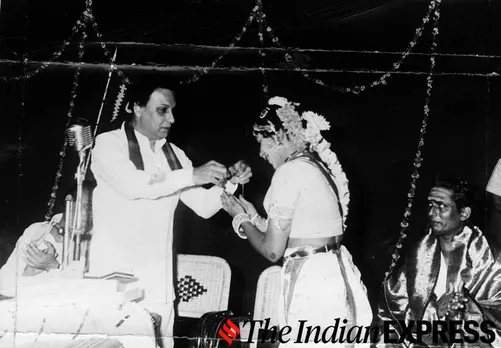 dance, international dance day, dance forms, indian dance forms, kathak, bharatanatyam, odissi, manipuri, kuchipudi, birju maharaj, india, indian express