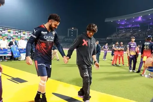 Shahrukh Khan and Virat Kohli jhoome jo pathan Dance