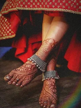 શા માટે સ્ત્રી સોનાની પાયલ પહેરતી નથી