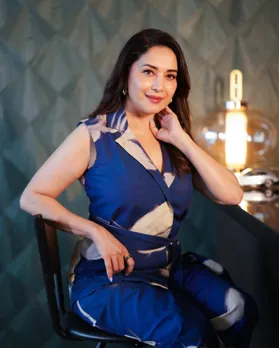 madhuri dixit | madhuri dixit kissing scene vinod khanna | madhuri dixit photos