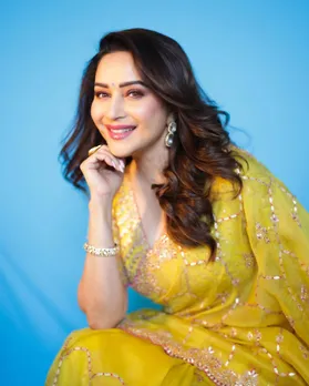 madhuri dixit | madhuri dixit kissing scene vinod khanna | madhuri dixit photos