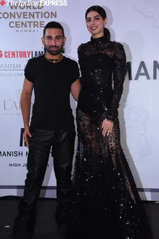 Ranveer Singh-Alia Bhatt turn showstoppers